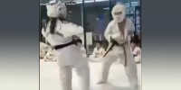 مبارزه دو کودک در کیوکوشین کاراته